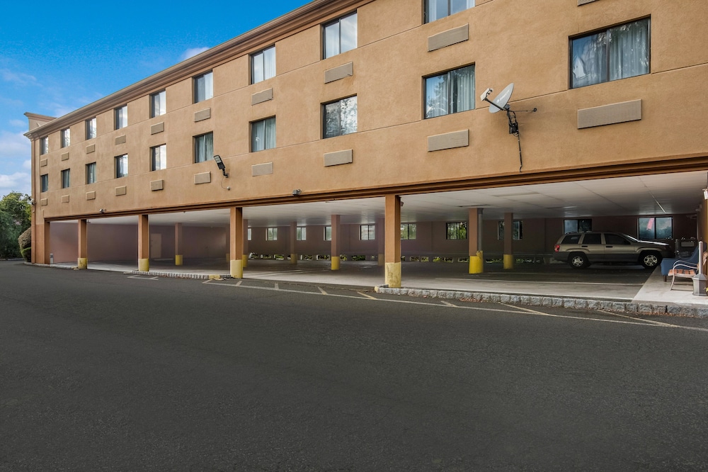 Red Roof Inn Fairfield - photo 30