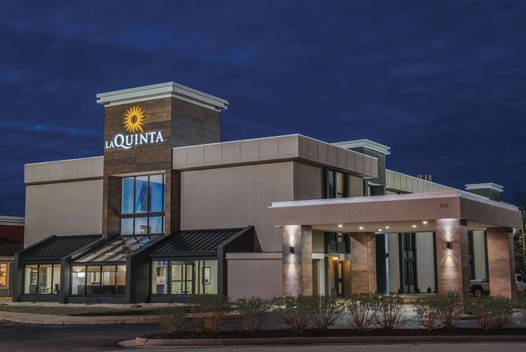 La Quinta Inn & Suites by Wyndham Festus St. Louis South - featured photo