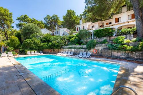 The Lovely Botana 1 — Pollenca