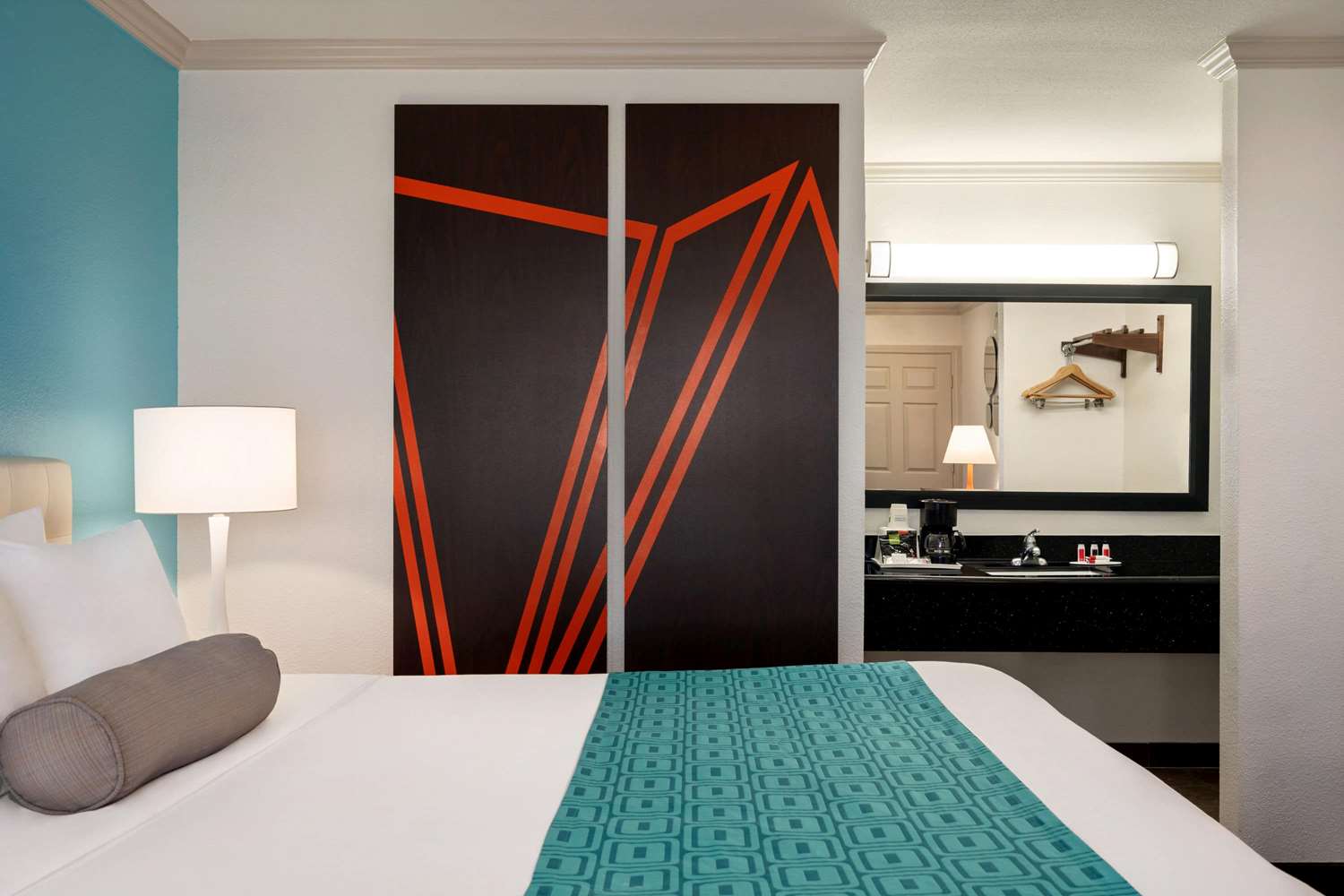 San Diego State University Area Hotel - photo 22