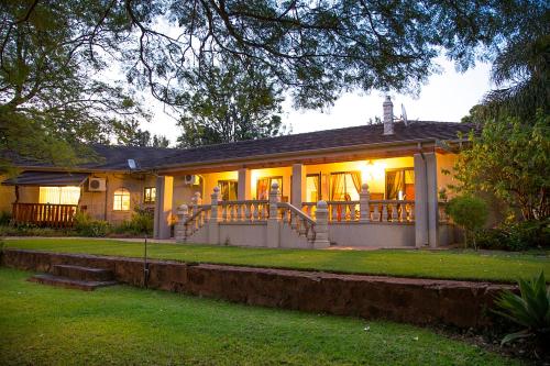 Bush Lovers Lodge 10303784 — Modimolle