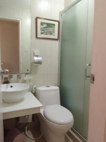 Birch Tower - carbon neutral hotel in Manila