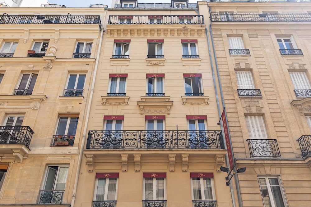 Riviera - carbon neutral hotel in Paris