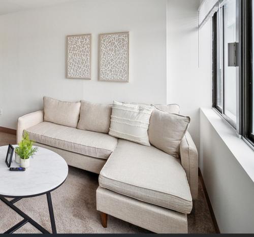 PP 501 Harrisburg Gem 2br Pool Parking — 4-Star Luxury Hotel in Harrisburg, United States