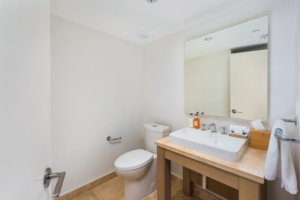 Eco hotel Condo #239377 2 Bedrooms 2.5 Bathrooms Hotel Room - photo 32