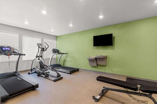 WoodSpring Suites Corona - photo 13
