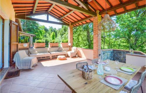 Pet Friendly Apartment In Anghiari — 4-Star Luxury Hotel in Anghiari, Italy