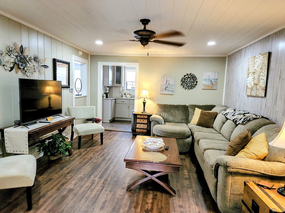 Edgewater Resort Cottage #1 - photo 123