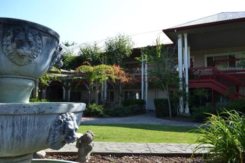 Sebastopol Inn - photo 17