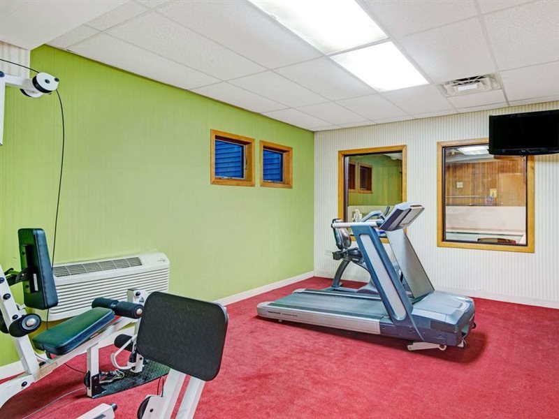 Methuen Inn and Conference Center - photo 7