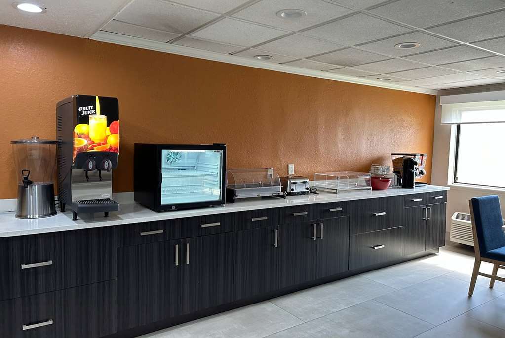 Baymont by Wyndham Orlando South - photo 57