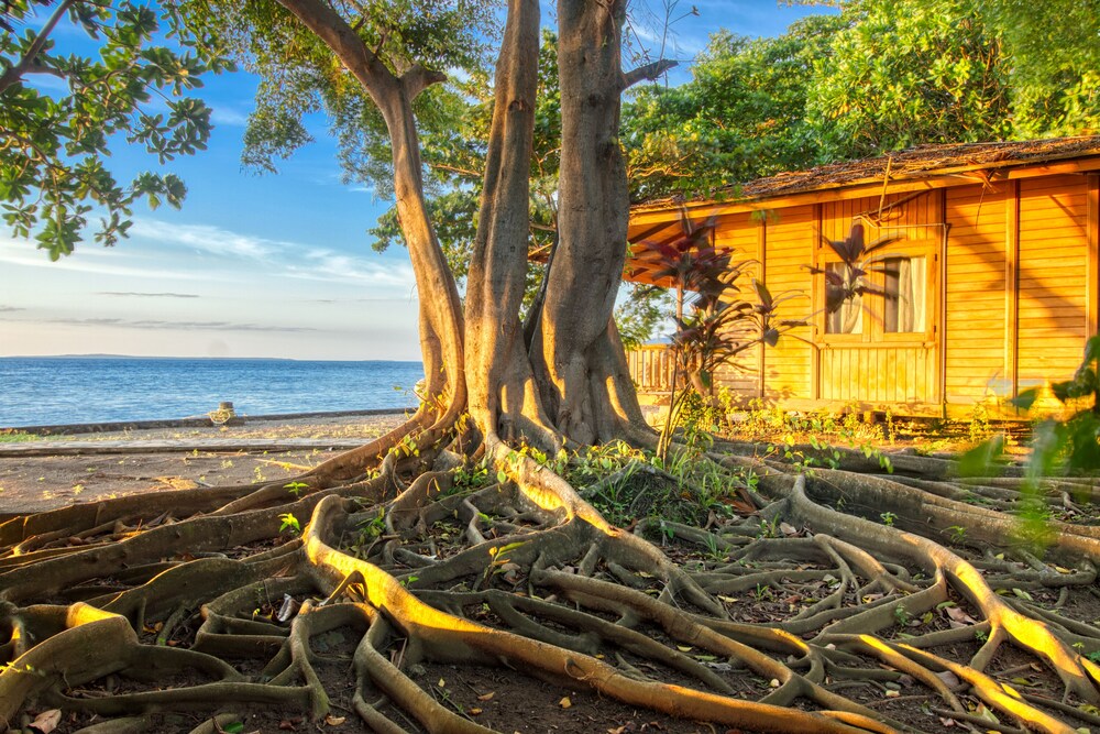 Mapia Resort - carbon neutral hotel in Pineleng