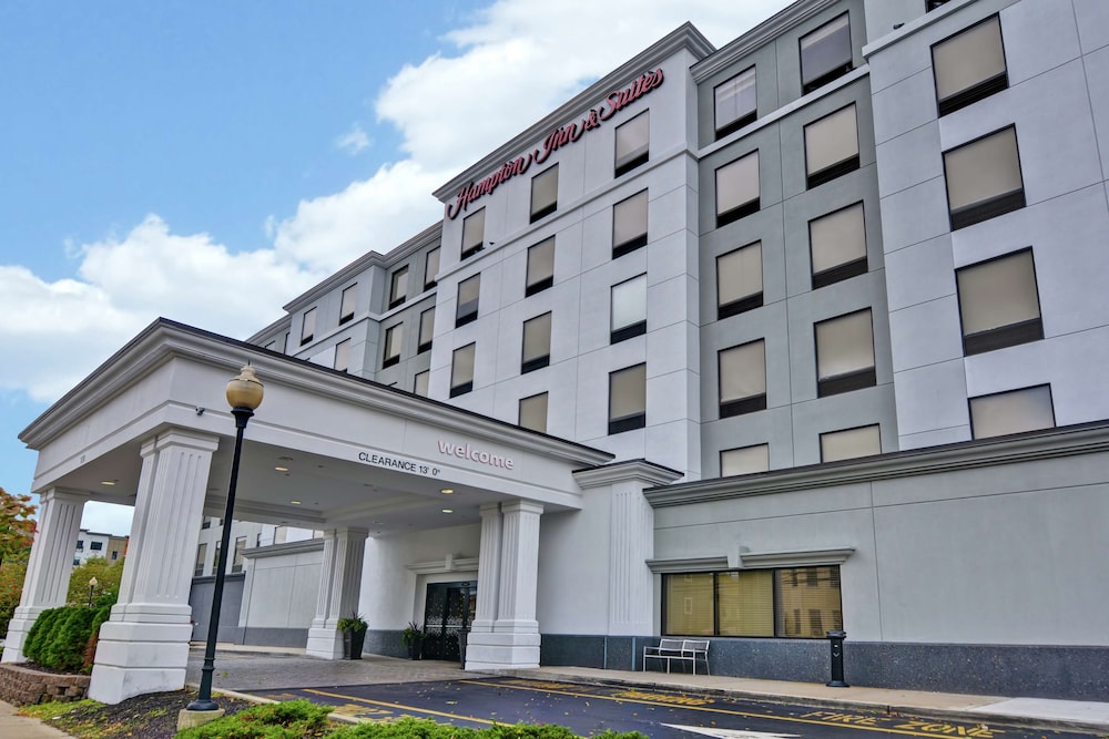 Hampton Inn & Suites Newark Harrison Riverwalk - featured photo