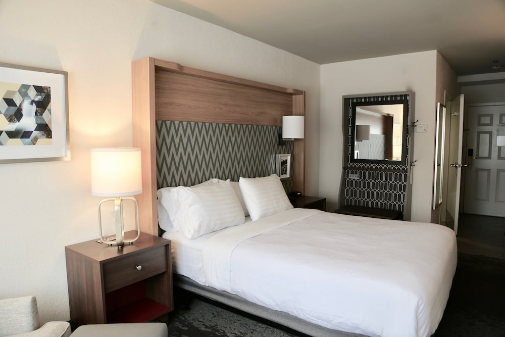 Holiday Inn Salem I 93 at Exit 2 by IHG - photo 13
