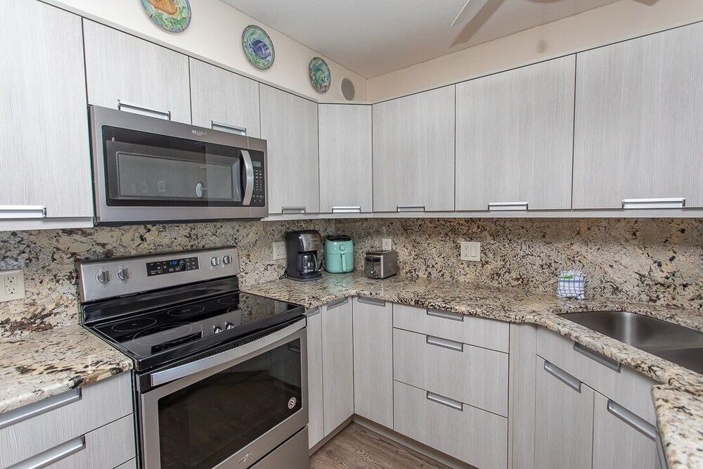 Royal Garden Resort 1406 2 Bedroom Condo by RedAwning - photo 8