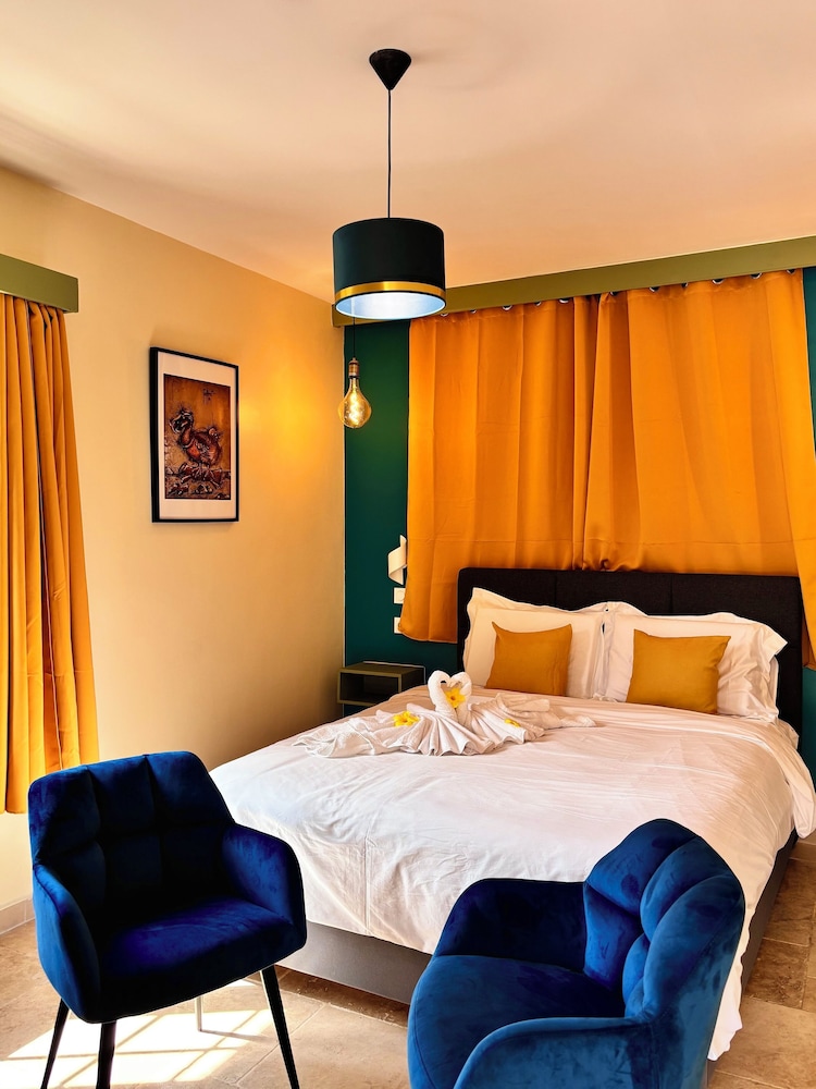 The Palm Trees Restaurant and Rooms in Sainte-Rose, Réunion