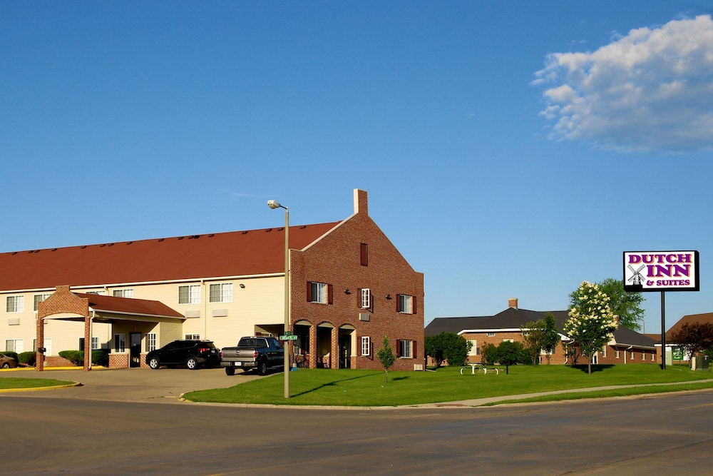 Dutch Inn and Suites - photo 30