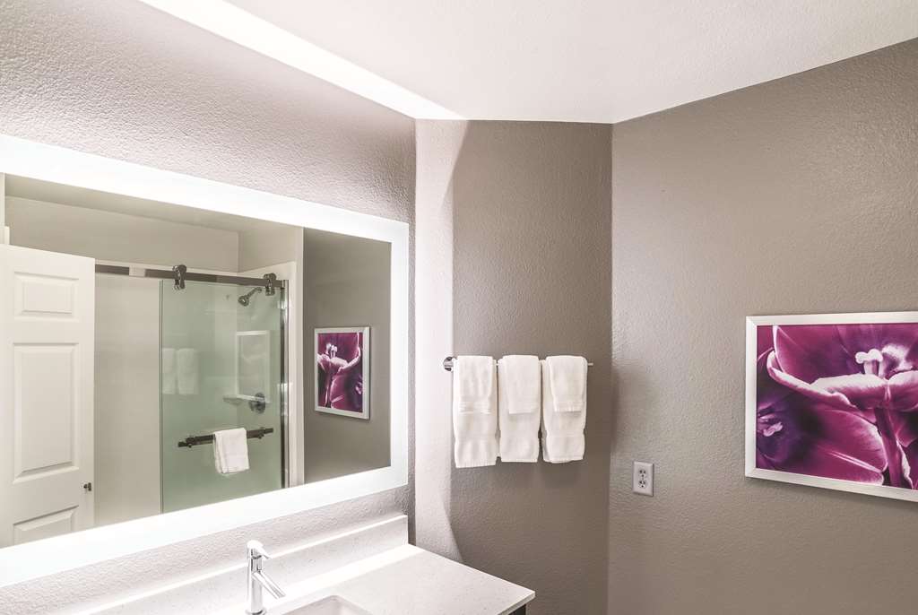 La Quinta Inn & Suites by Wyndham Flagstaff - photo 25