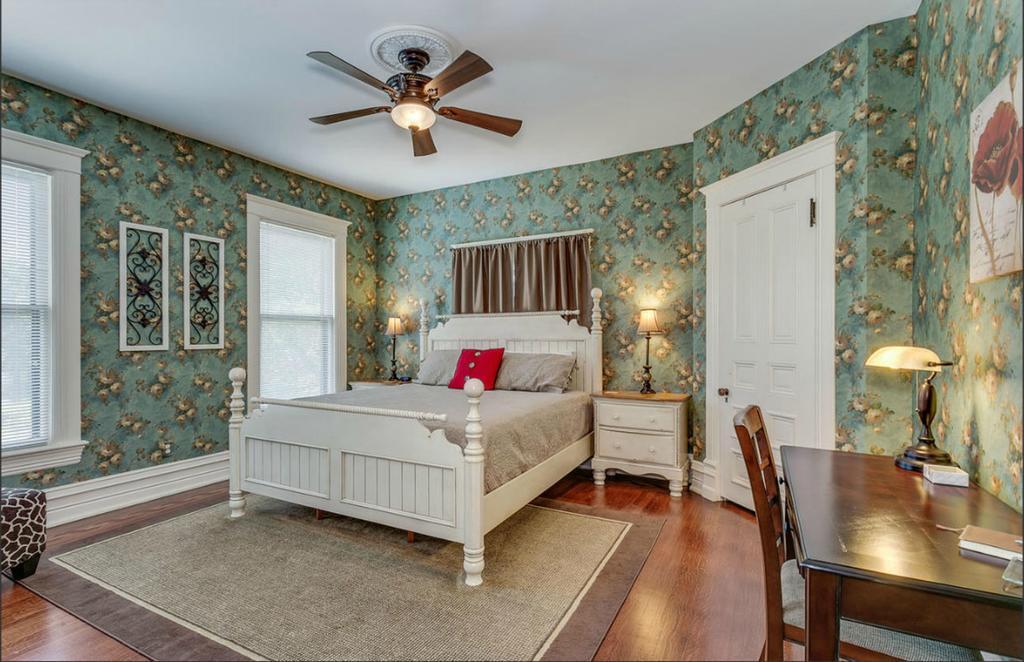 Wellington Place Inn - photo 16