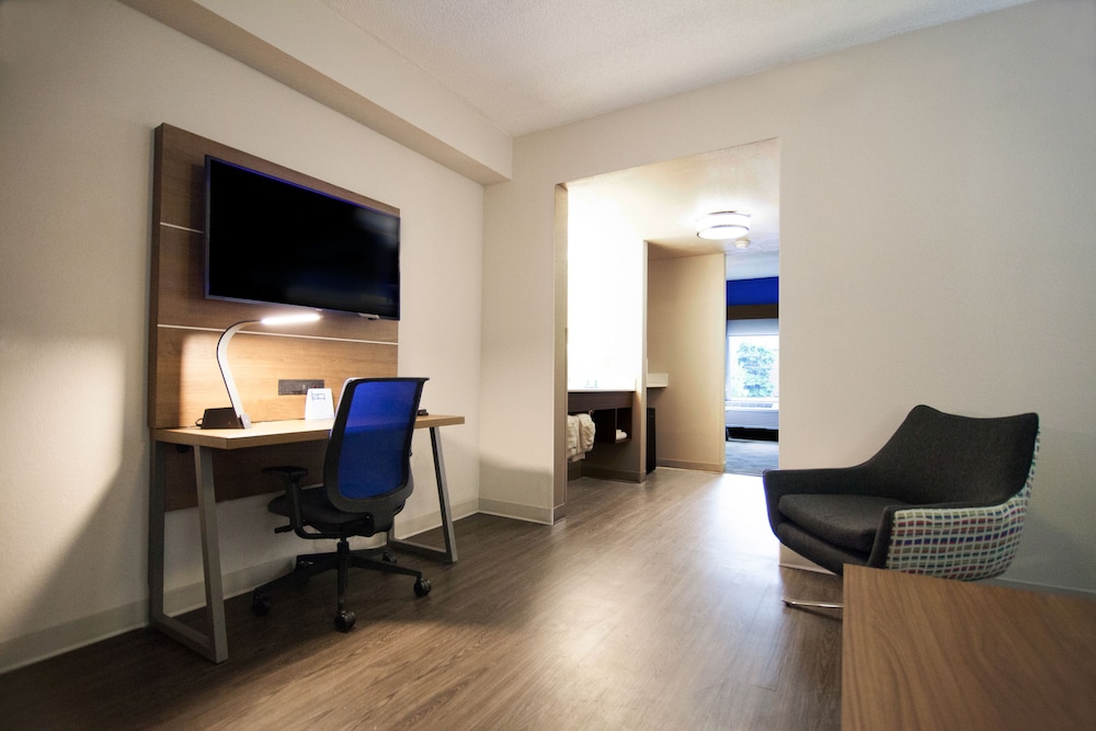 Holiday Inn Express & Suites Nashville Brentwood I 65 by IHG - photo 22