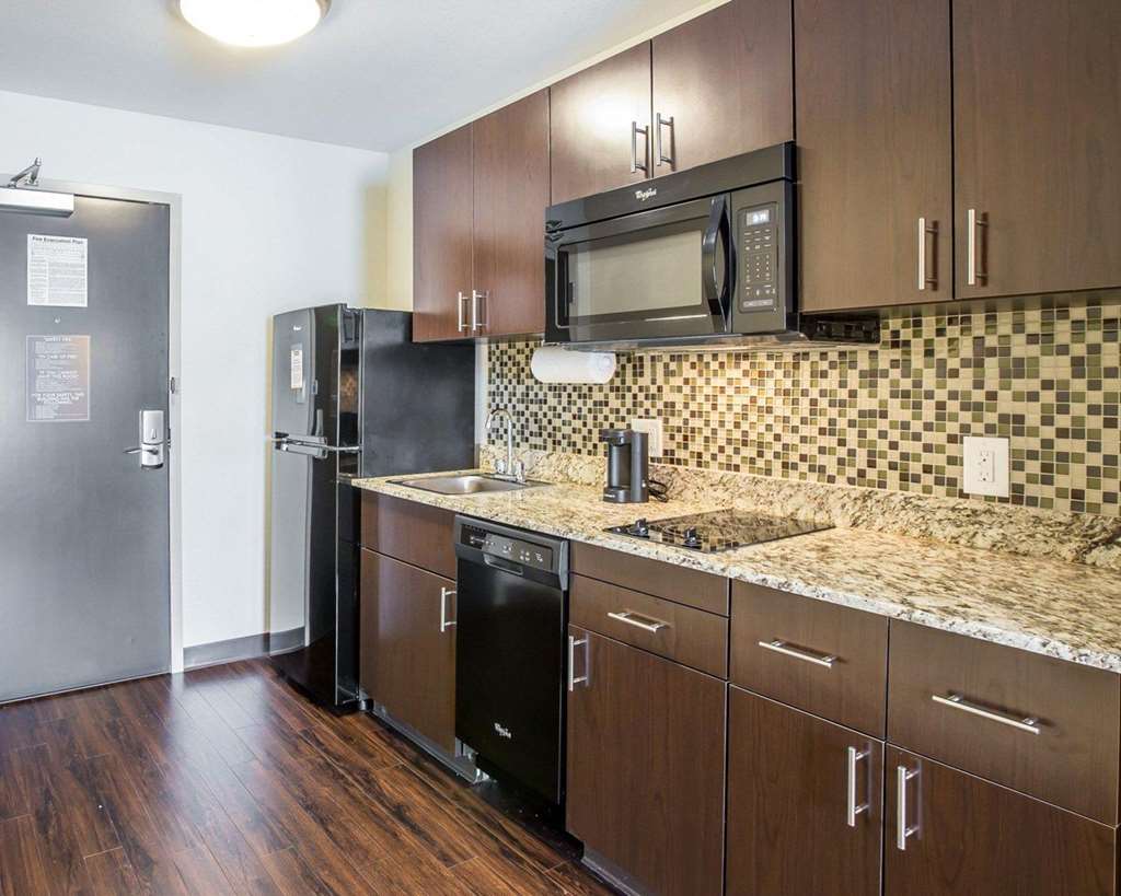 MainStay Suites Cartersville Emerson Lake Point - photo 9