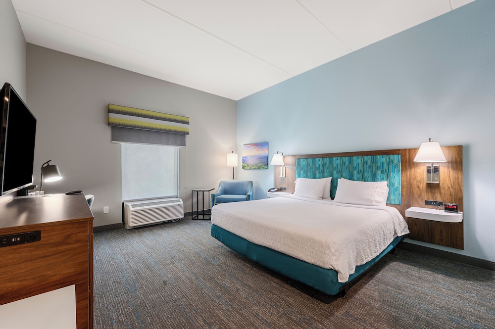 Hampton Inn Front Royal - photo 12