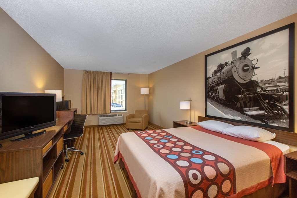 Super 8 by Wyndham Salina I 70 - photo 23