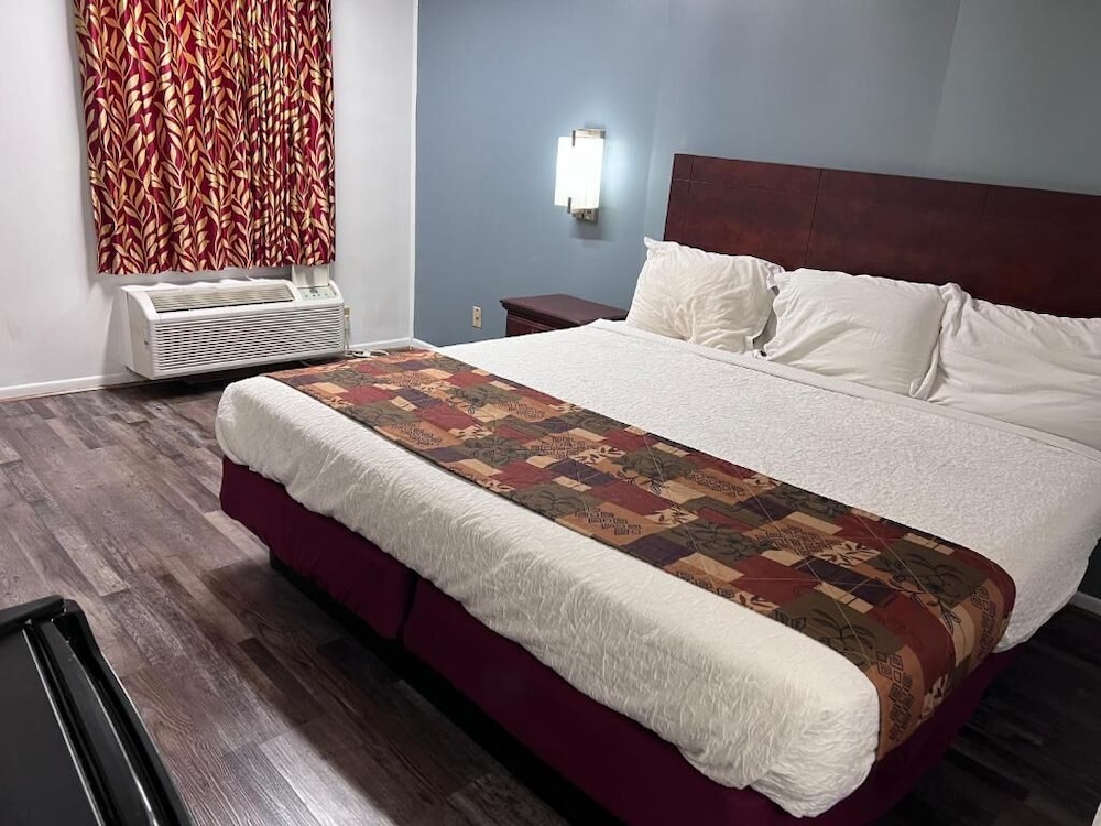 Smith Motel - photo 3