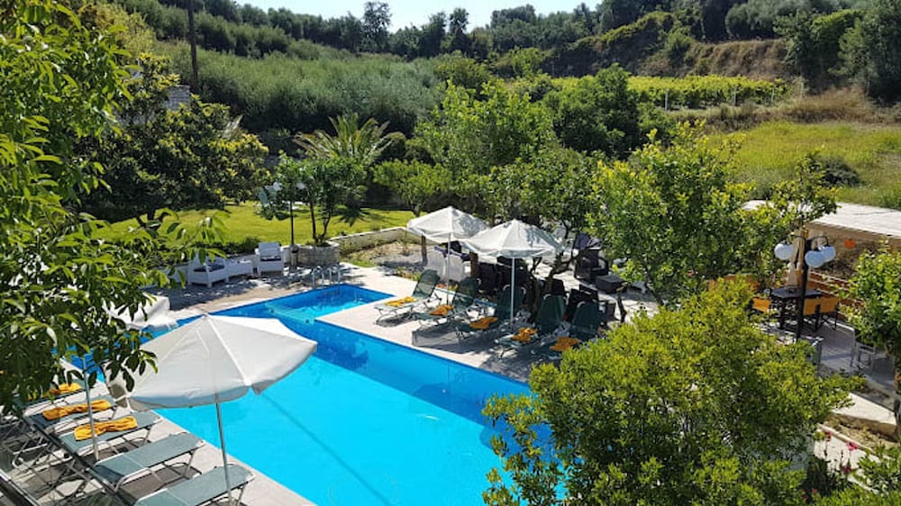 Asteri Blue Suite Rethymno Daylight Delight — 4-Star Luxury Hotel in Rethymno, Greece