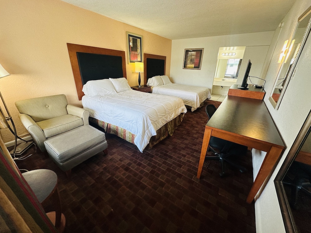 Boca Inn - photo 16
