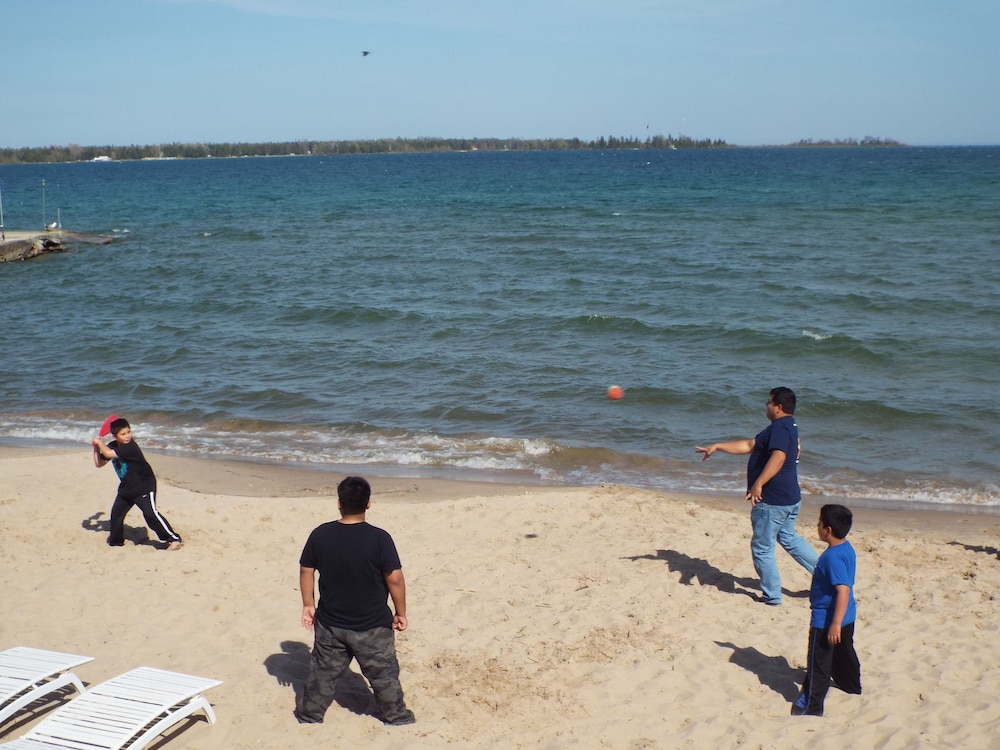 Beachfront Inn - photo 83