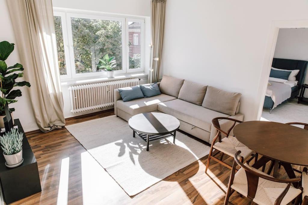 Komplett neu: 2 Zi zentral im Altbau. 24h Checkin — 4-Star Luxury Hotel in Kiel, Germany