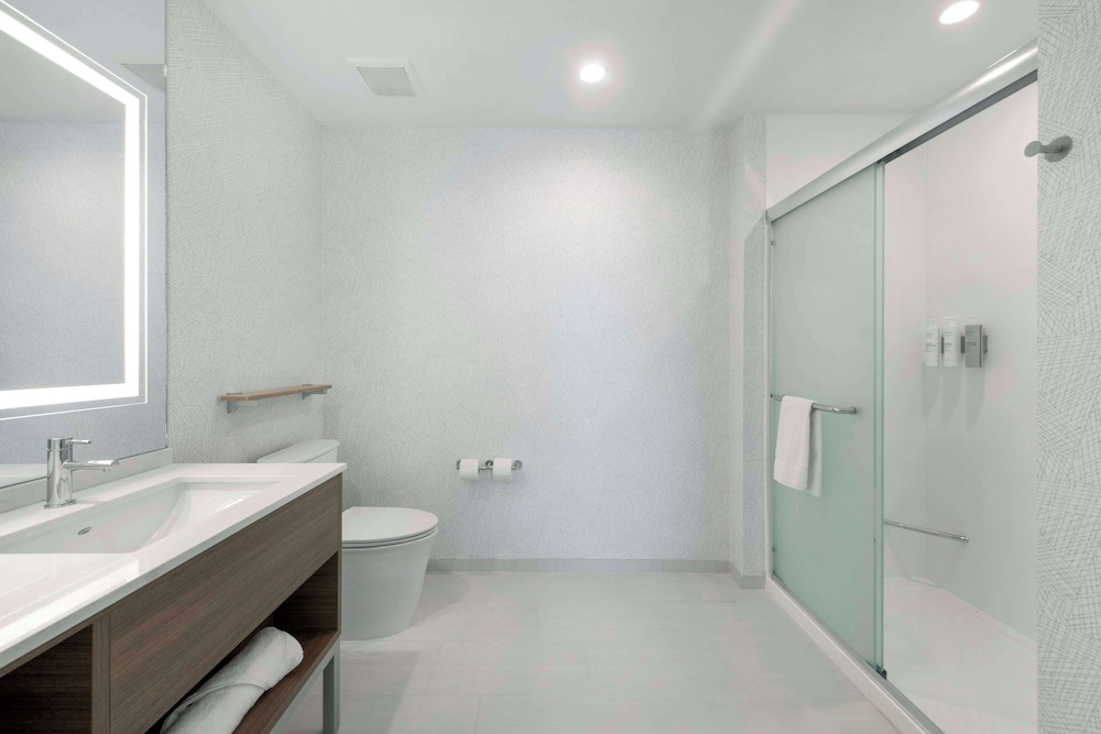 Home2 Suites by Hilton Lumberton - photo 18