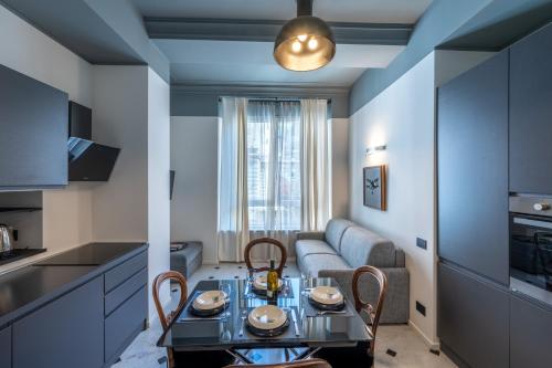 Gisella Home 2 Bedrooms in the City Centre — 4-Star Luxury Hotel in Genoa, Italy