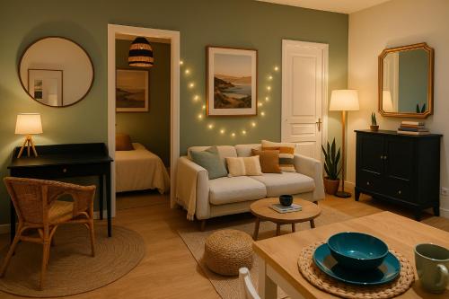 Serene 1br Oasis In The Heart Of Sens Center — Sens