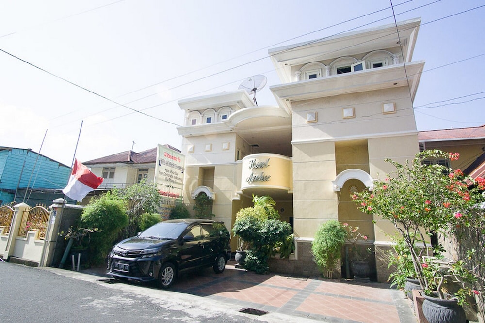 Reddoorz Near Pantai Falajawa Ternate — Ternate