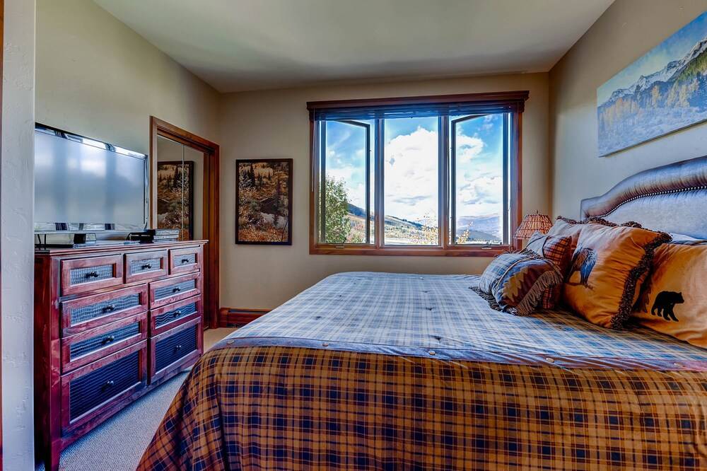 Highlands Slopeside by East West Hospitality - photo 12