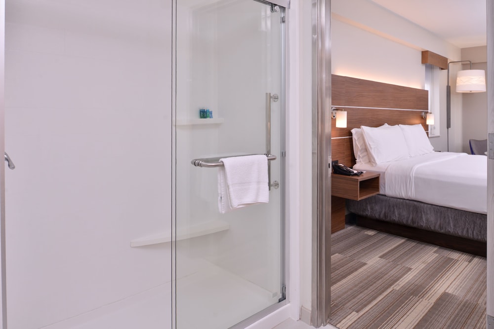 Holiday Inn Express New Orleans Arts District by IHG - photo 6
