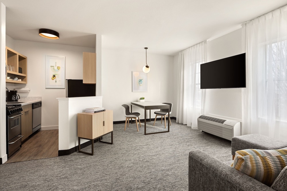 TownePlace Suites by Marriott Chicago Lombard - photo 17