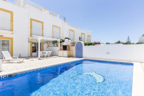 20V3 by AlgarveManta — hotel in Manta Rota