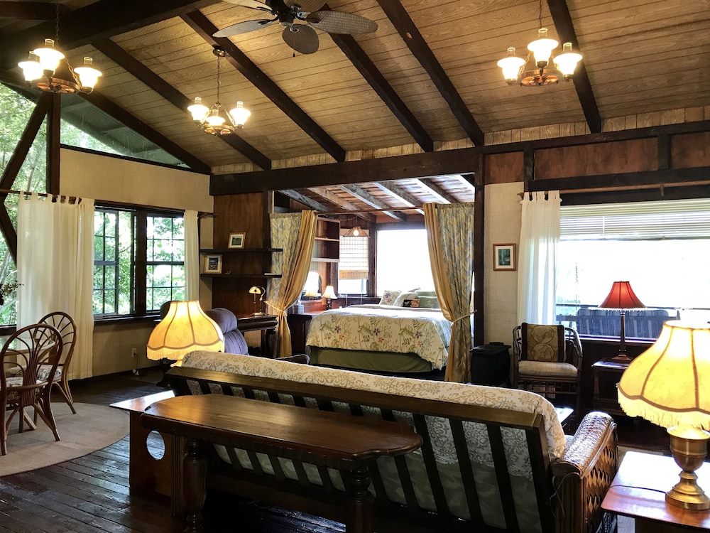 Hale Maluhia Country Inn - photo 9