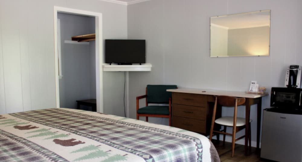 Luzerne Court Motel - photo 10