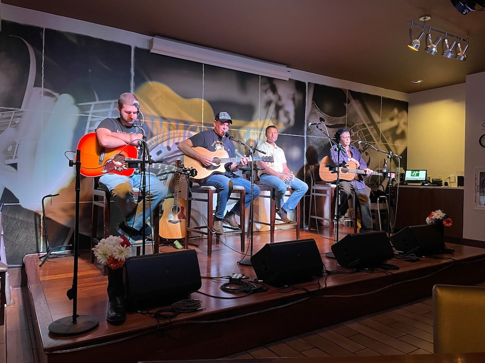 Holiday Inn Nashville Vanderbilt by IHG - photo 37