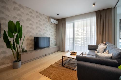 Coastal 1 Bedroom Apt in Nusco City — 4-Star Luxury Hotel in Bucharest, Romania
