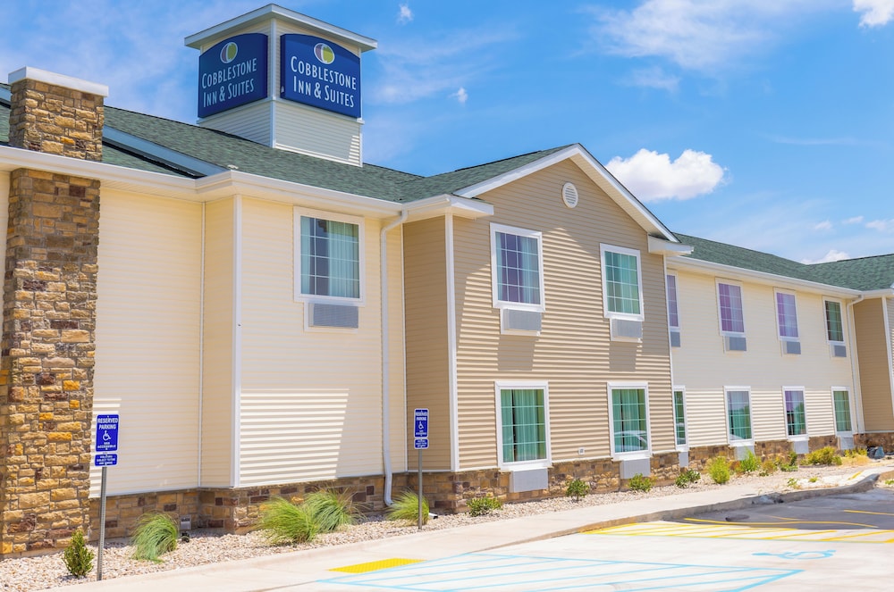 Cobblestone Inn & Suites Winters - photo 100