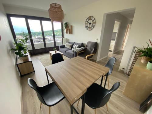 T2 Centre Ville Avec Vue Imprenable in Chambery, France