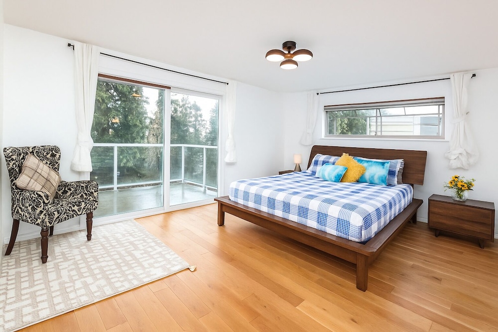 Luxury 180 degree Lake View — hotel in Mercer Island