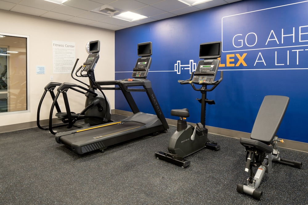 Holiday Inn Express and Suites Hollister by IHG - photo 33