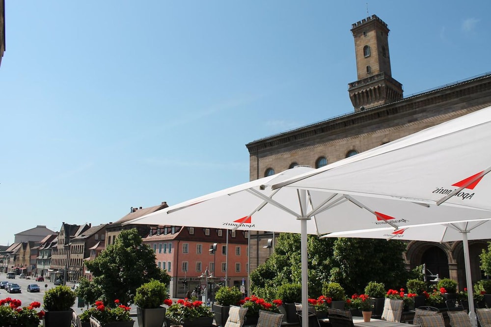 Hotel & Restaurant Schwarzes Kreuz — hotel in Furth