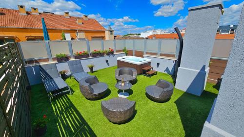 Tuscany Garden Free Parking Balcony Ac Elevator — 4-Star Luxury Hotel in Budapest, Hungary